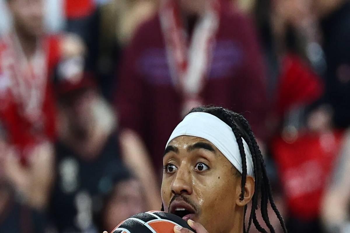 Virtus conquista una vittoria emozionante contro il Maccabi nel Paladozza affollato