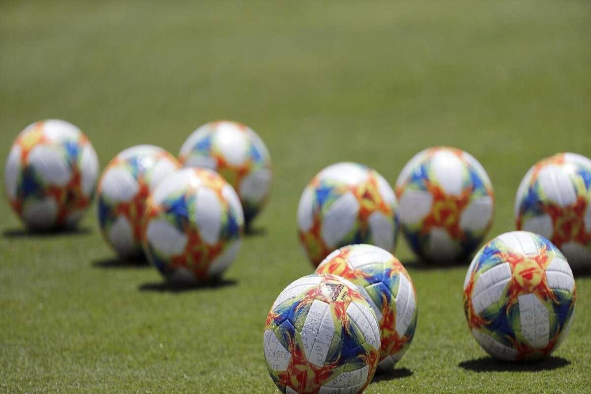 Brusaporto celebra le feste speciali: una scelta audace per dare spazio ai giovani talenti italiani