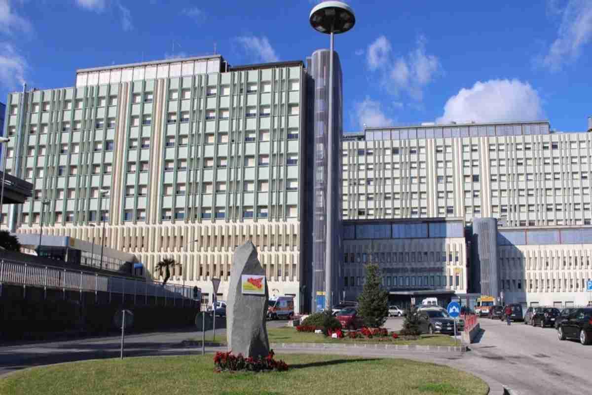 Emergenza al torneo di volley: 15 atlete svenute in ospedale, tutte dimesse