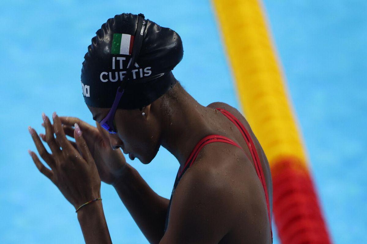 Italia fa storia agli Europei di nuoto 25m: oro e record mondiale nella 4x50 sl mista