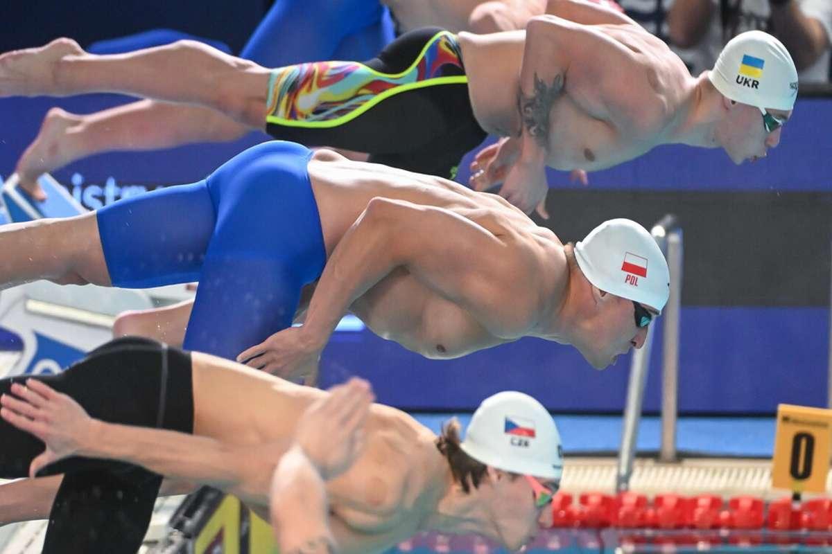 Italia trionfa nella staffetta 4x50 sl agli Europei 25 metri