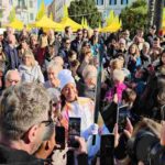 La fiamma olimpica accende Olbia: Melissa Satta porta la magia di Milano Cortina in Sardegna