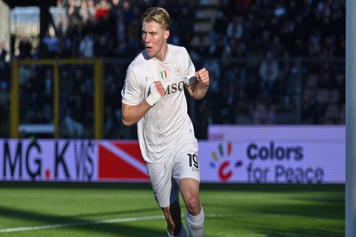 Napoli conquista la vittoria: Cremonese battuta 2-0 in Serie A