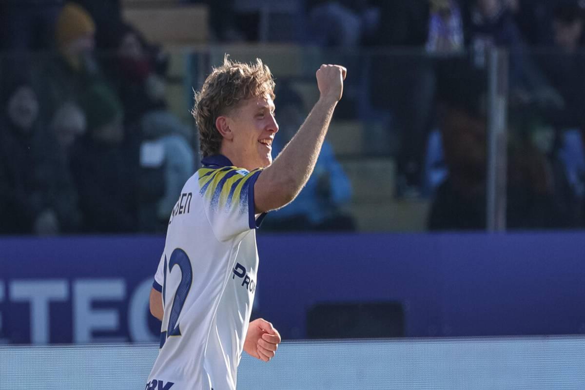 Parma trionfa contro la Fiorentina e risale la classifica, crisi nera per i viola