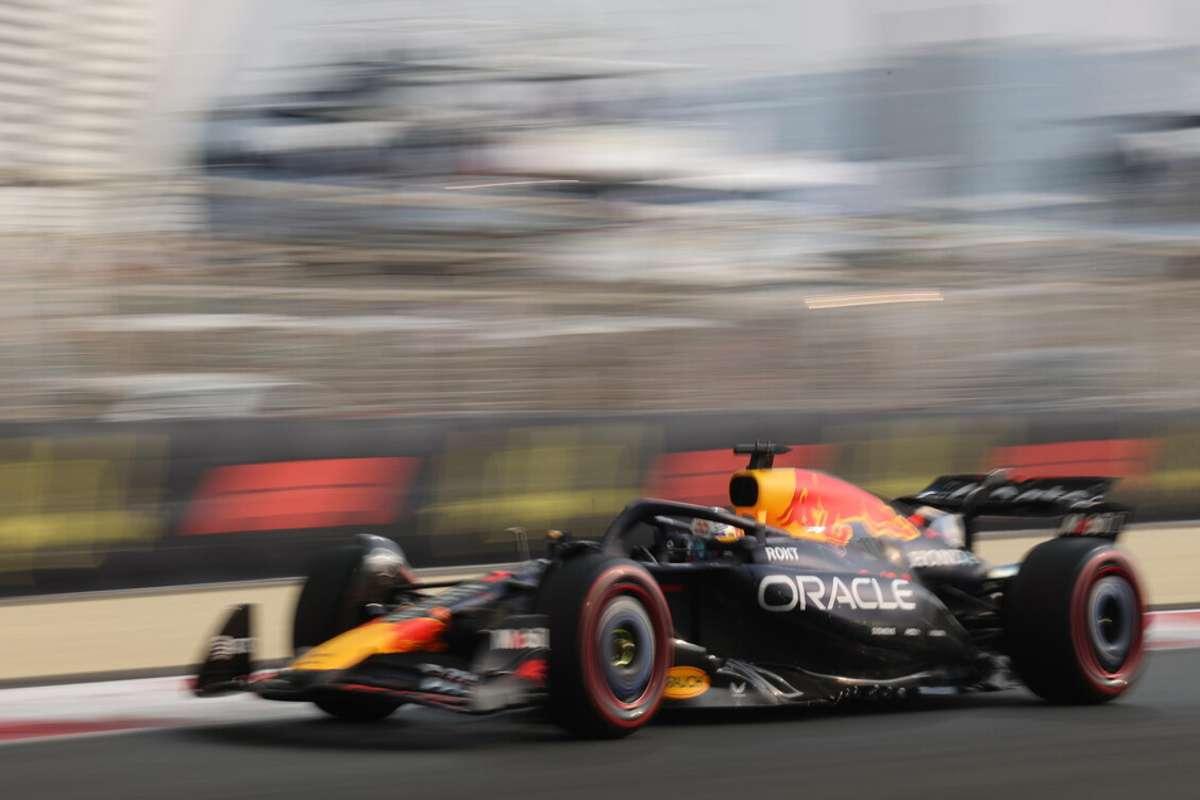 Verstappen conquista la pole ad Abu Dhabi, Norris sorprende con il secondo posto