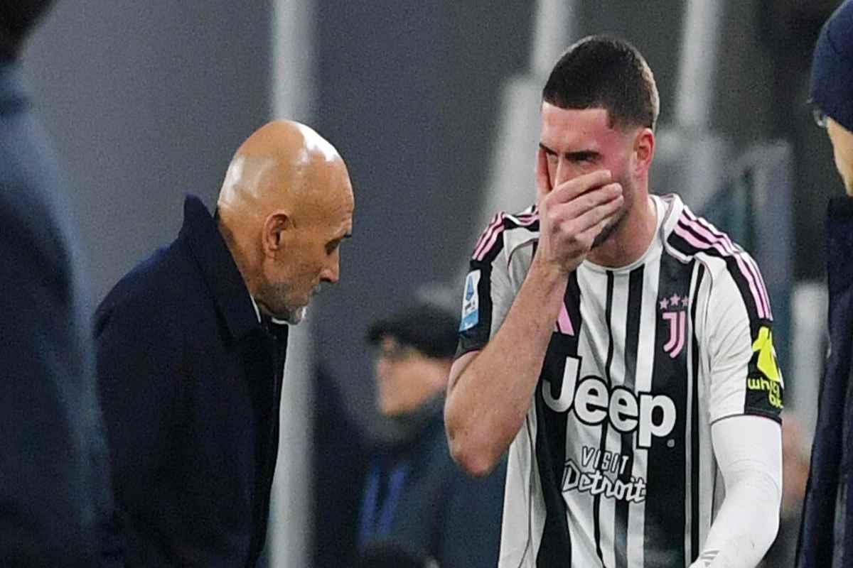 Vlahovic si sottopone a intervento a Londra: ritorno previsto a marzo per la Juventus