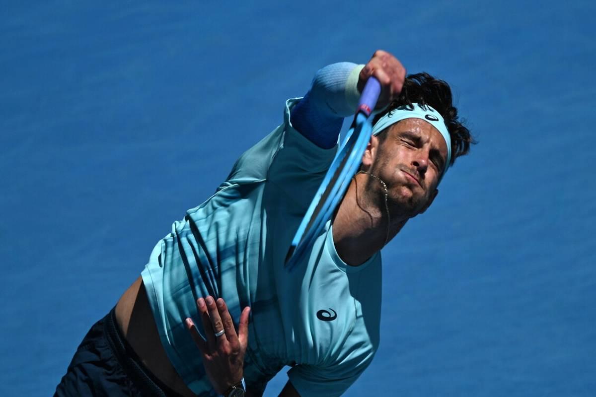 Colpo di scena all'Australian Open: Musetti avanza e attende Sonego dopo il ritiro di Collignon