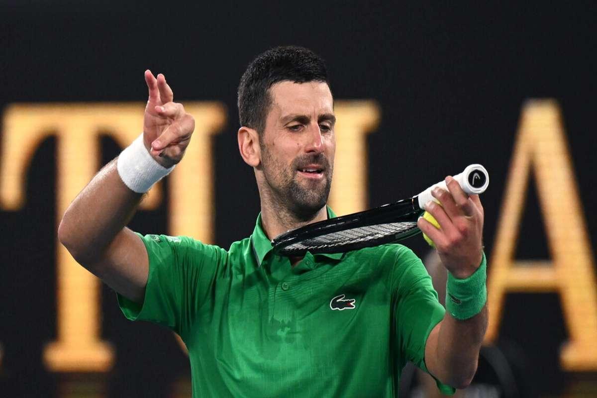 Djokovic fa storia agli Australian Open: si qualifica agli ottavi con un nuovo record