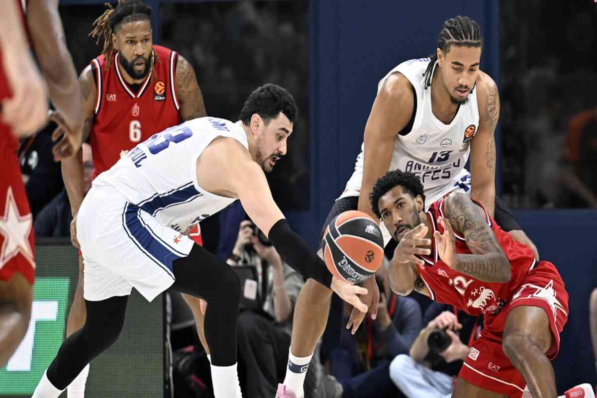 EA7 Milano conquista la vittoria contro Anadolu Efes in Eurolega con un 87-74 emozionante