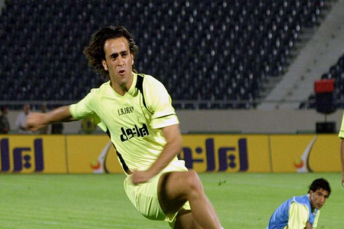 Ex nazionali iraniani chiedono alla Fifa di condannare i crimini di Teheran