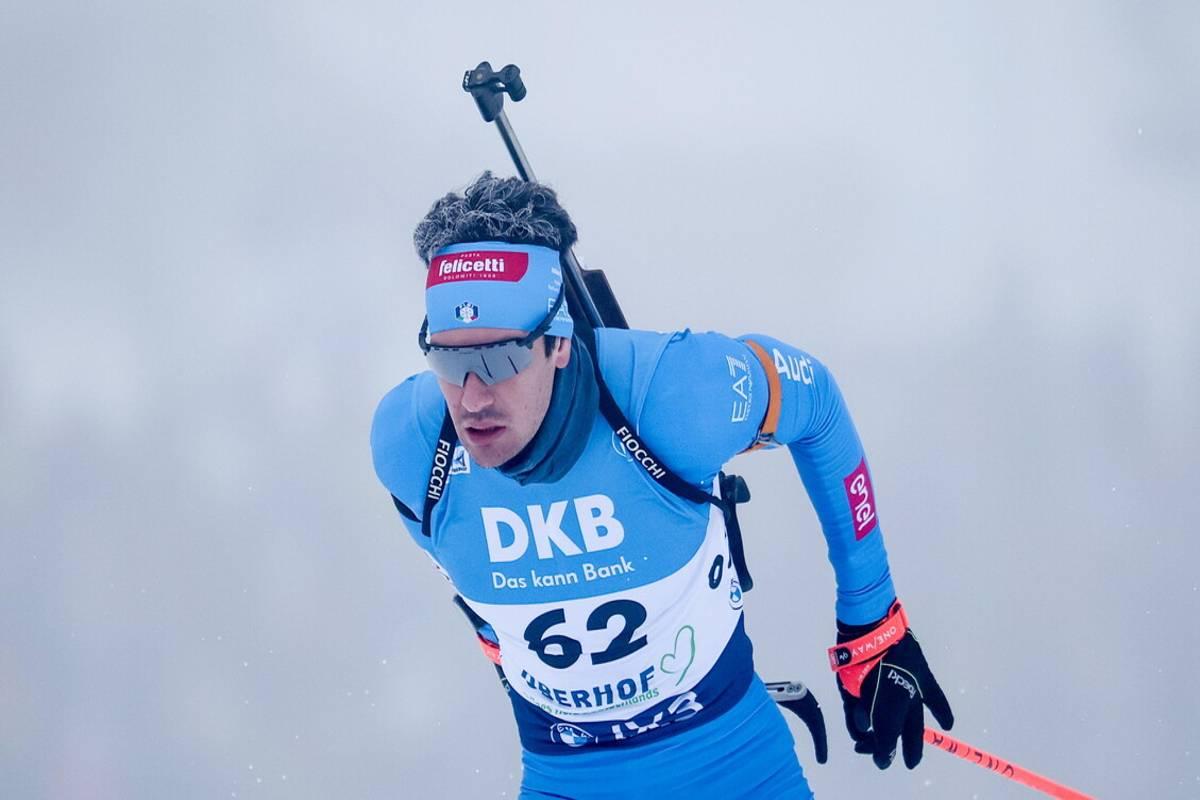 Giacomel trionfa nella sprint di Oberhof e dedica la vittoria a Bakke