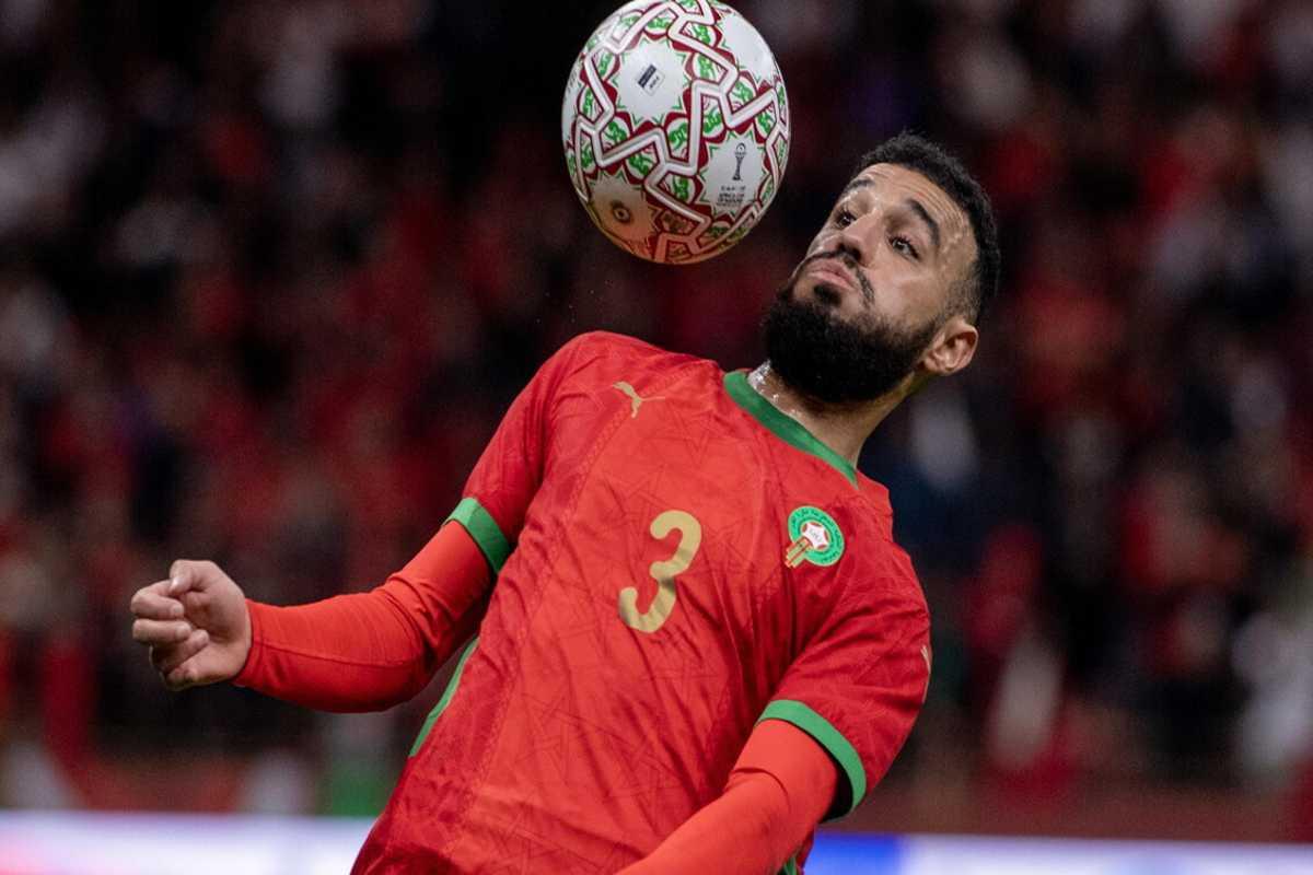 Juve su Mazraoui, Lazio in cerca di Rayan: il calciomercato si infiamma