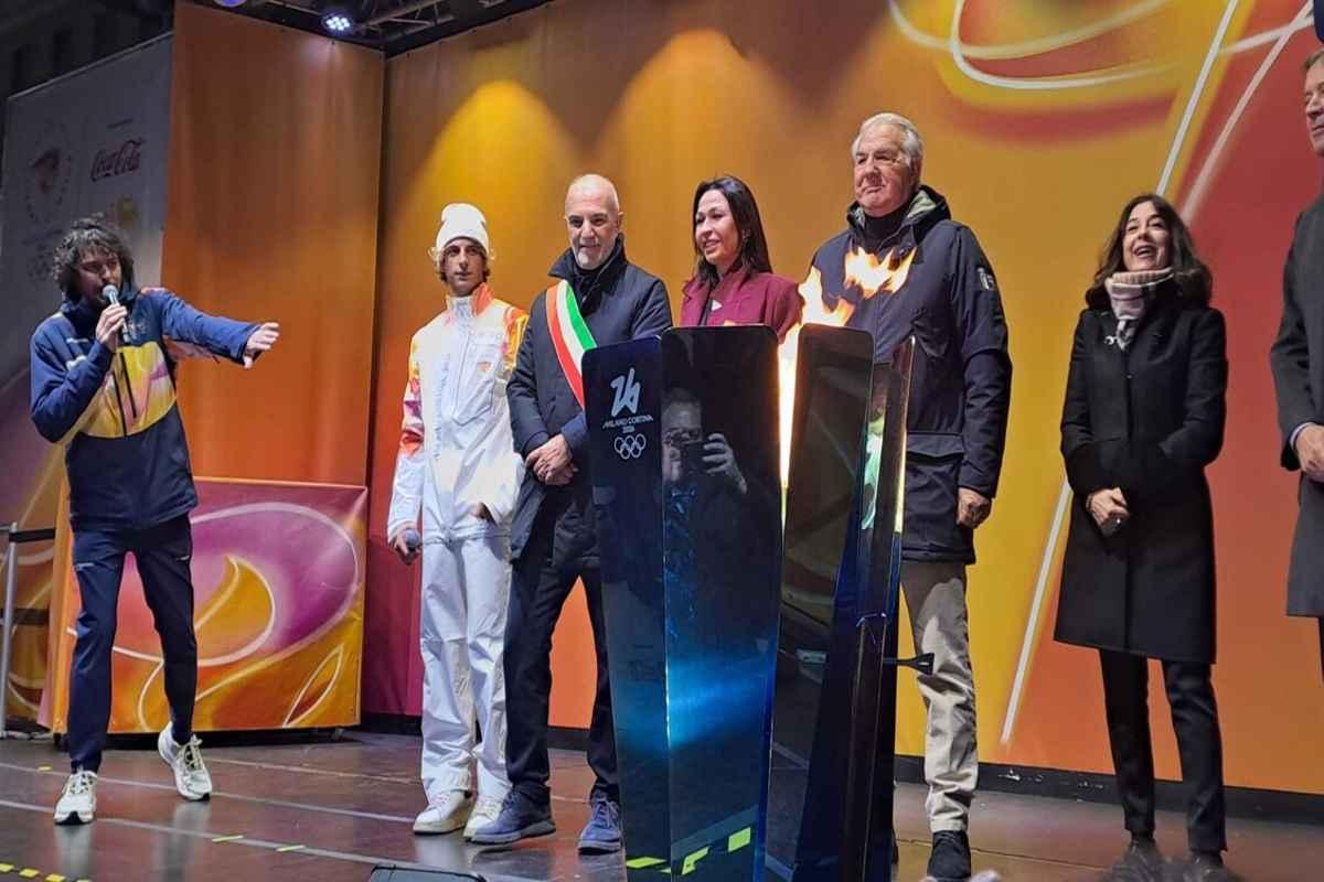 La fiamma olimpica accende Pescara: Bronzi protagonista dell'ultimo passaggio del testimone