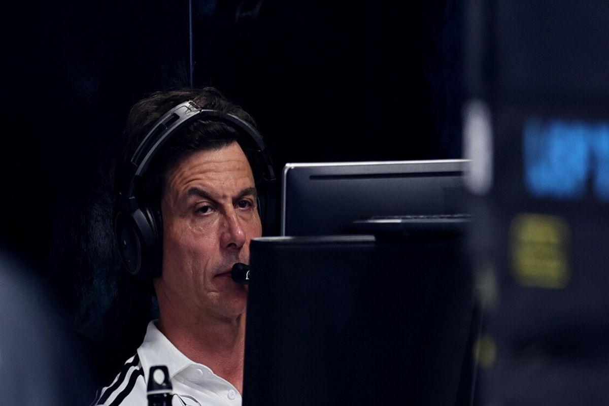 Mercedes svela la nuova livrea 2026: un design più stretto e una linea verde sorprendente