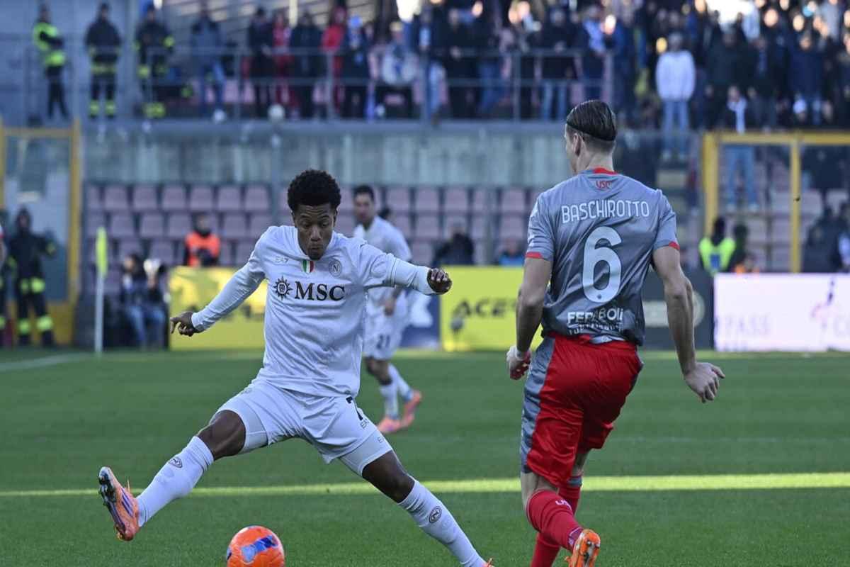 Neres in bilico: Napoli teme un intervento dopo l'infortunio