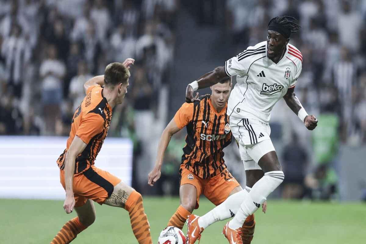 Tammy Abraham torna all'Aston Villa: un nuovo inizio dopo l'esperienza al Besiktas