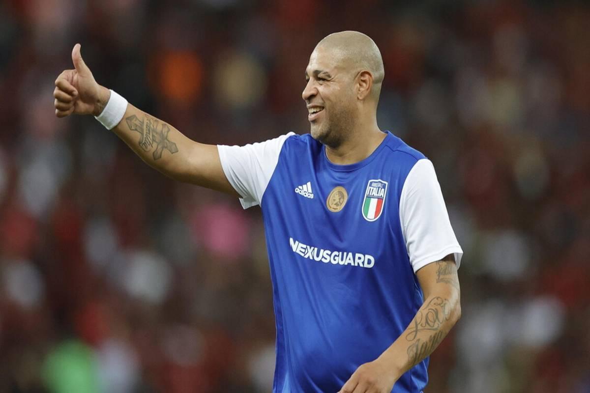 Truffa con l'IA: la mamma dell'ex calciatore Adriano cade nella rete dei raggiri brasiliani