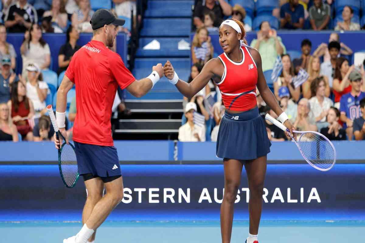 Usa trionfano e avanzano in semifinale della United Cup dopo l'eliminazione della Grecia