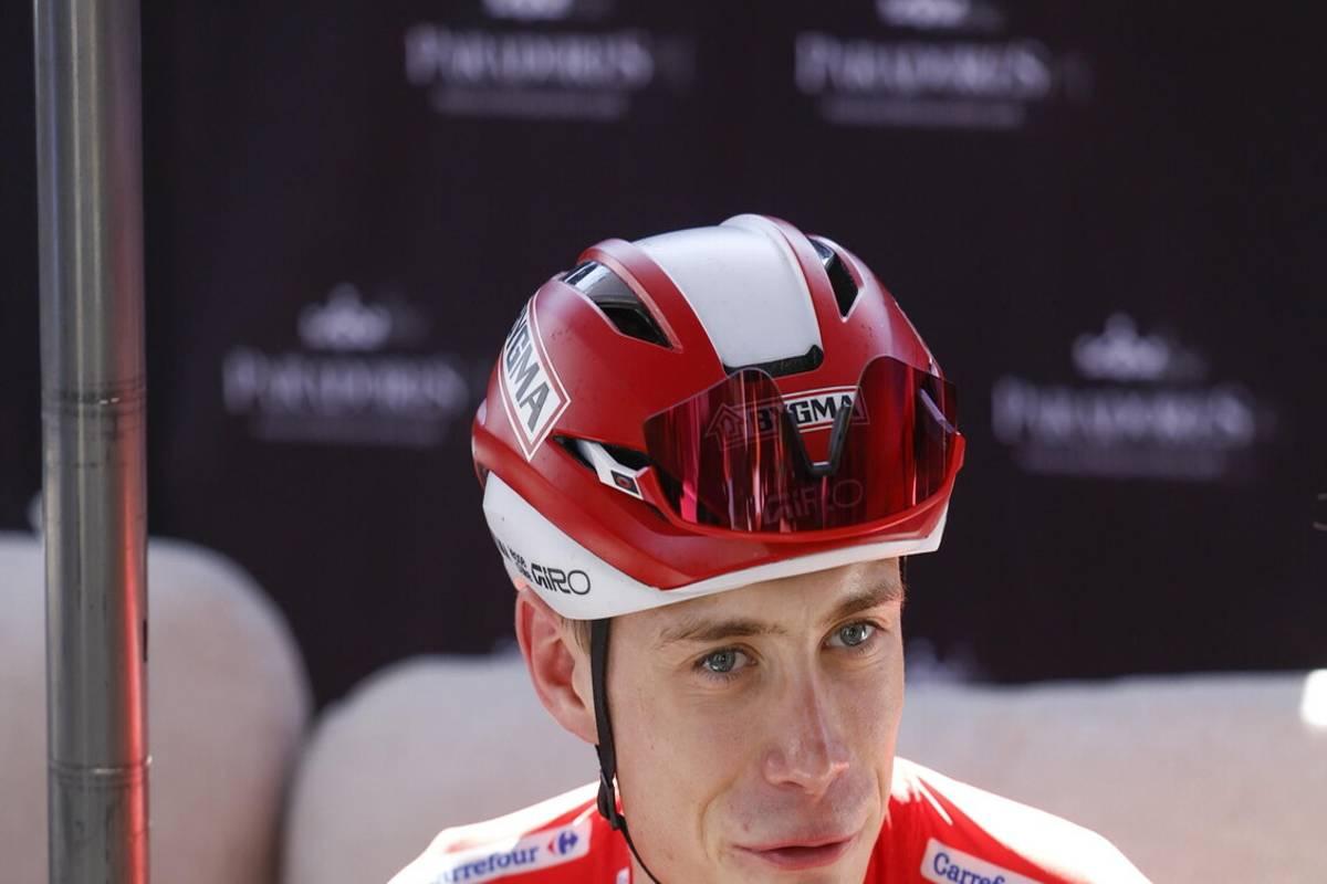 Vingegaard inaspettatamente a terra: l'incidente durante un allenamento con un cicloamatore