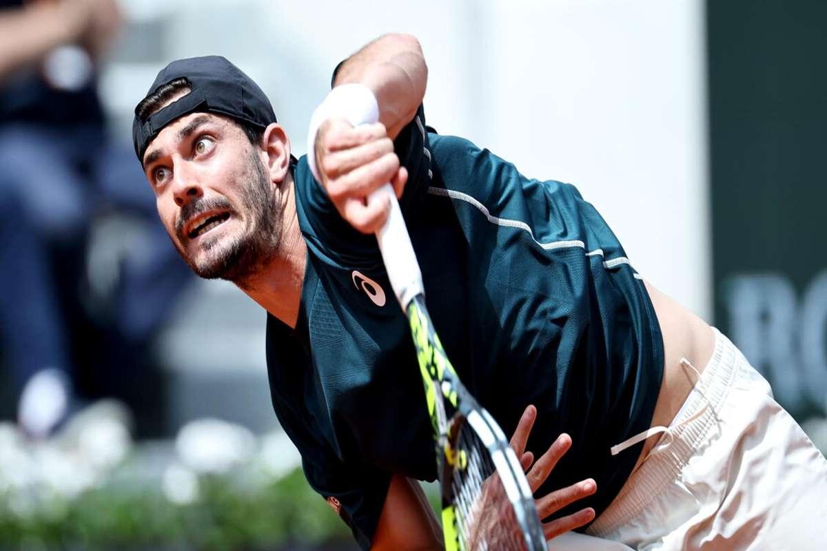 Zeppieri e Passaro brillano: avanzano al secondo turno delle qualificazioni per l'Australian Open