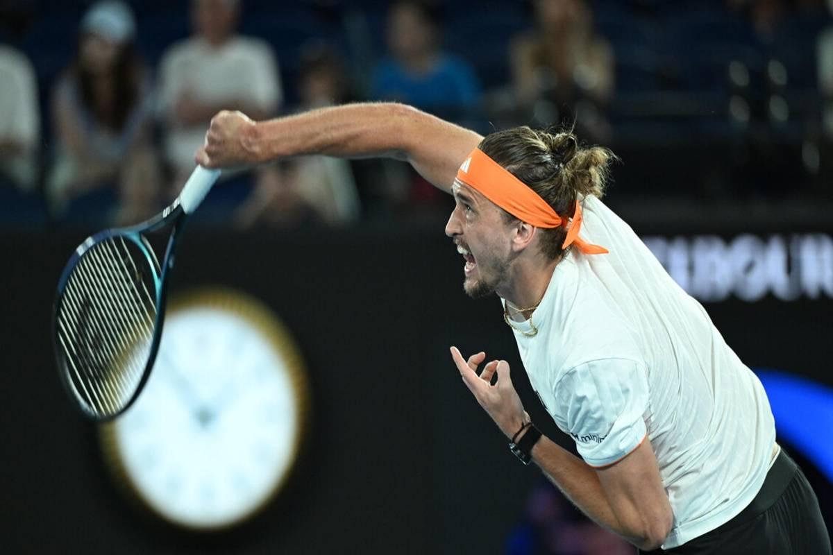 Zverev supera il caldo e Tien: è il primo semifinalista dell'Australian Open