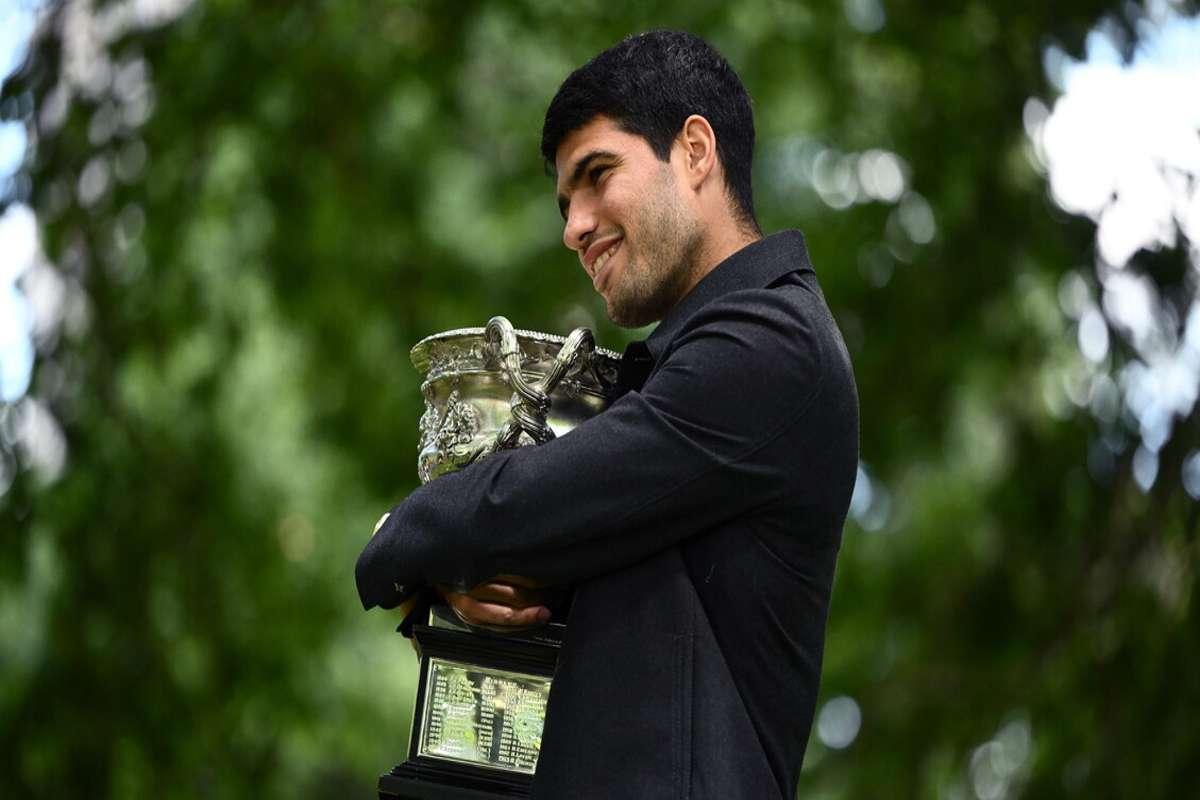 Alcaraz consolida il primo posto, Sinner porta tre italiani nella top 20