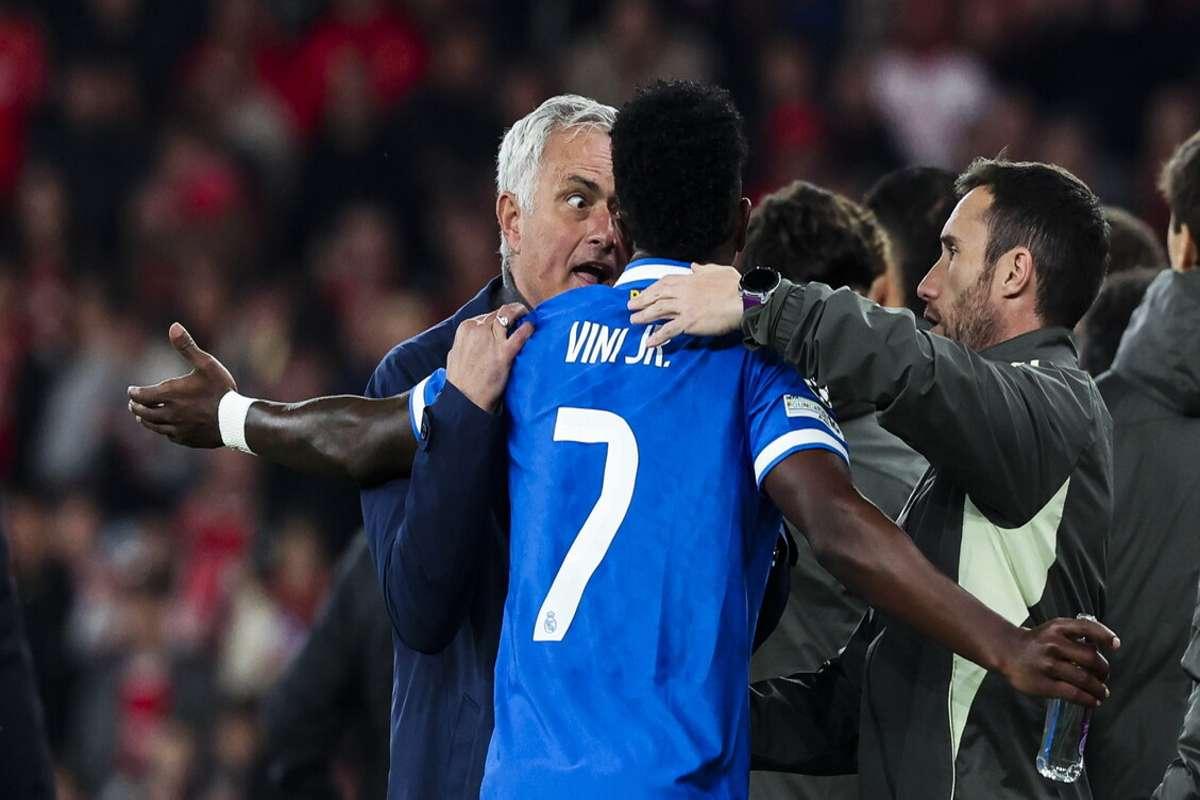 Champions League: il caso Vinicius e la guerra mediatica contro Mourinho