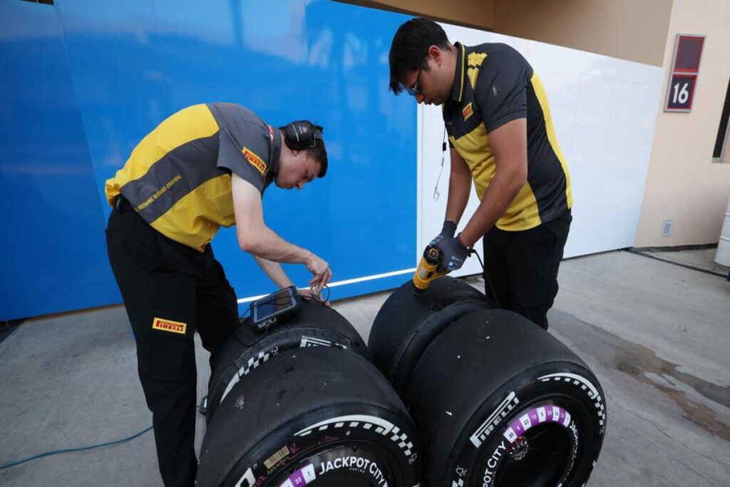 F1: Test delle nuove mescole Pirelli al via mercoledì in Bahrein