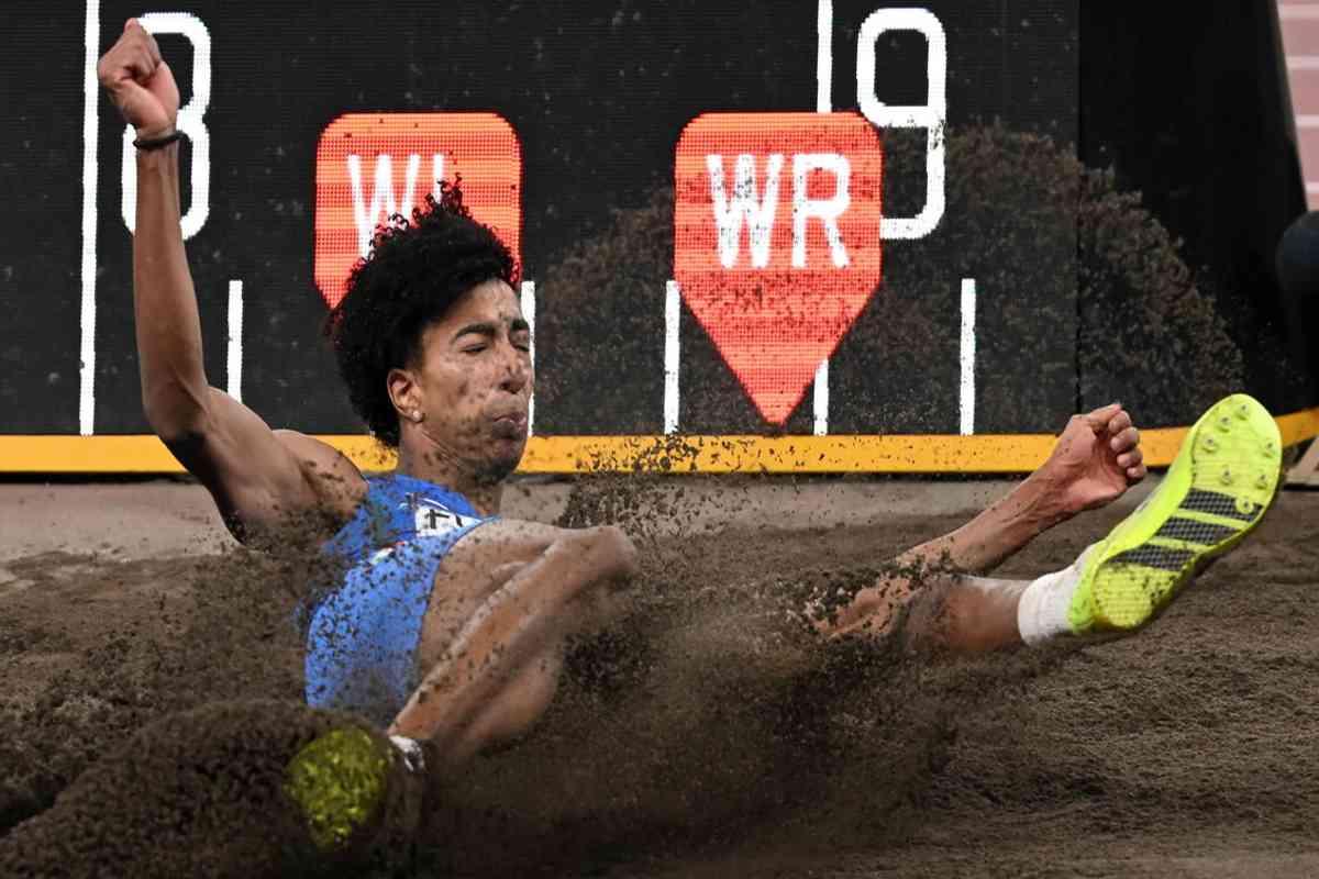 Furlani compie 21 anni e conquista il record italiano indoor nel salto in lungo