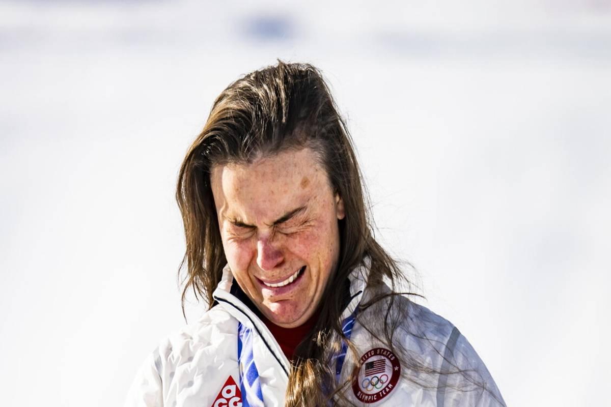 Milano Cortina 2022: la drammatica caduta sulle Tofane di Johnson tra oro e lacrime