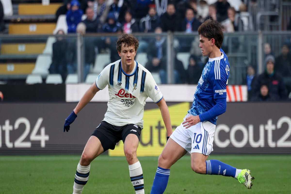 Nico Paz piange dopo il rigore sbagliato al 97' in Como-Atalanta