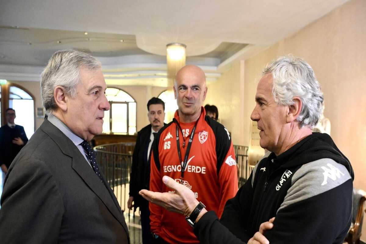 Tajani e Donadoni: un incontro vivace a Forlì tra saluti e battute