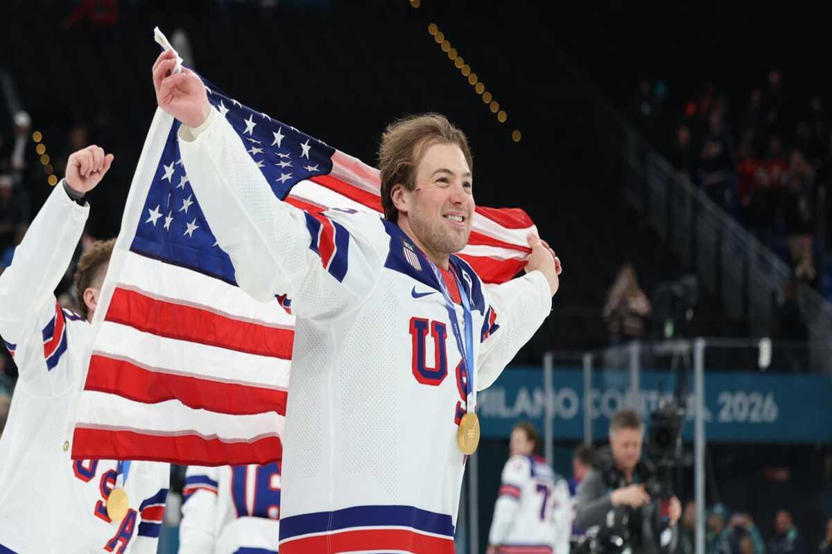 Trump e la sua battuta controversa: i campioni di hockey Usa si schierano a favore delle donne